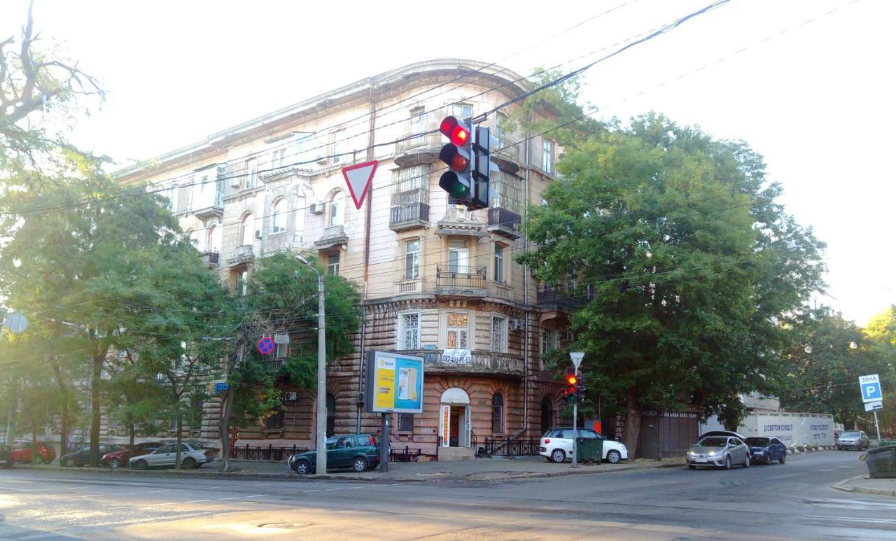 Apartment Vechnye Tsennosti Odesa Exterior foto